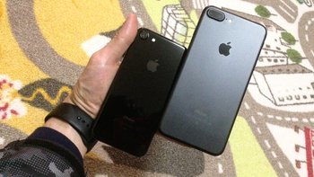 #晒单大赛#都晒iphone X，我给老爸买了台亮黑Apple 苹果 iphone 7 手机