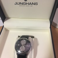 荣汉斯 Junghans Agenda，十年前一个月的工资和十年后一个月的补助。