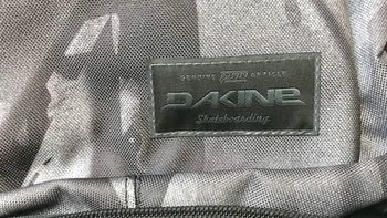 来自美国的小众品牌：DAKINE 滑板双肩包