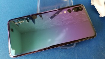 #原创新人#HUAWEI 华为 P20 PRO 智能手机 极光色+主动降噪耳机3 体验