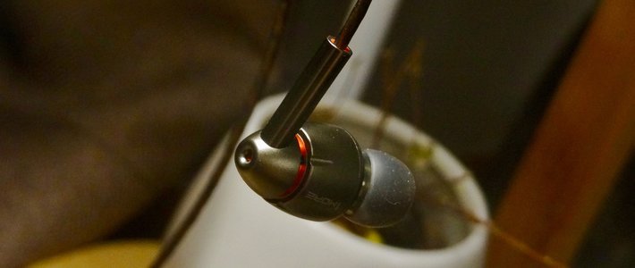 国货旗舰:1MORE 万魔 四单元圈铁耳机开箱