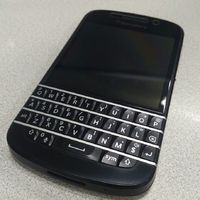 老友记之经典手机 篇一：日薄西山BlackBerry 黑莓 BB10，孱弱之将小Q10