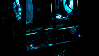 龙战于野·其血玄黄 篇一：Zen+登场！AMD 锐龙5 2600 + 蓝宝石超白金Vega56装机