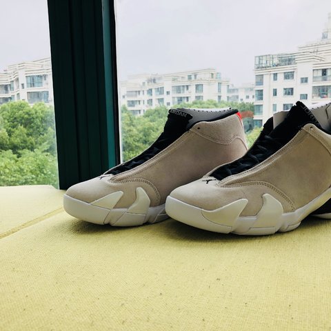 Air Jordan 14 篮球鞋—这双沙漠色的法拉利有点低调哦