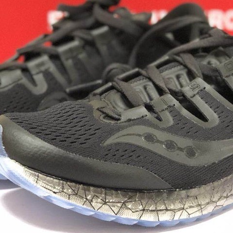 颜值与实力并存—Saucony 圣康尼 Freedom ISO 跑步鞋 开箱