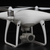 玩转无人机 篇一：DJI 大疆 PHANTOM 4 PRO V2.0 无人机评测（上篇）：优点显著，健身器材我也接受了，你可能缺的是热爱