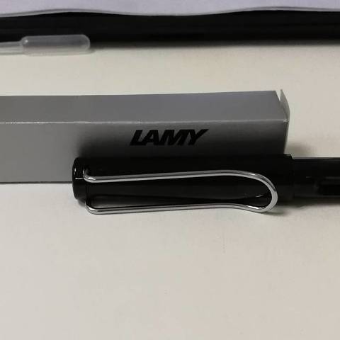 Lamy 凌美 Safari F尖 钢笔 开箱(附恒星对比)