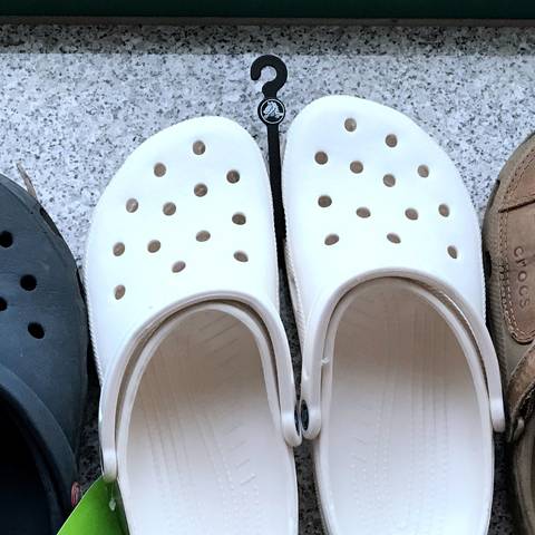 一而再，再而三，三而继续买下去—能一双鞋过夏的Crocs 卡骆驰 户外拖鞋开箱晒单