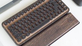 支持双模、5000mAh锂电：AZIO 发布 RETRO R.C.K.复古机械键盘