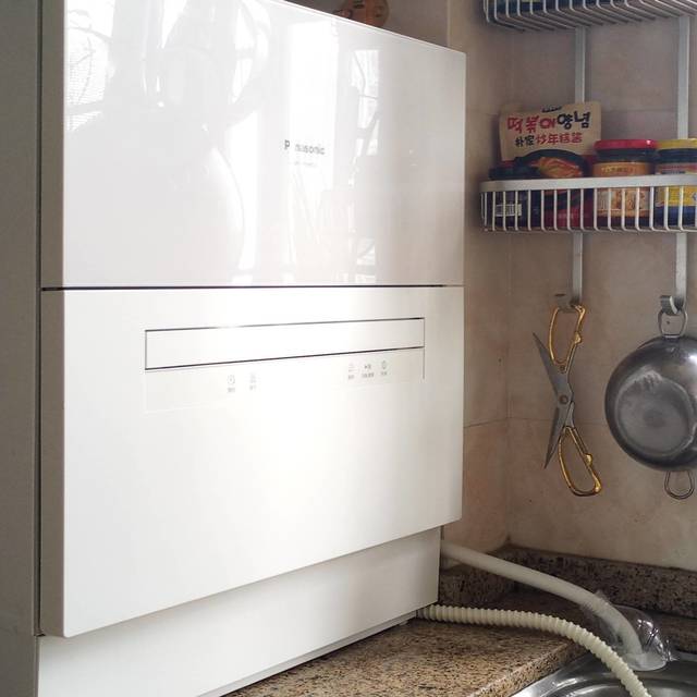 寸金能买寸光阴-Panasonic/松下 NP-TH1WECN除菌烘干台式洗碗机 6套