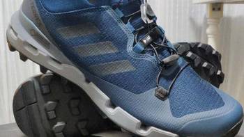 瓜皮老婆的日常 篇二：Adidas 阿迪达斯 Terrex Fast Mid GTX-Surround 登山鞋 开箱