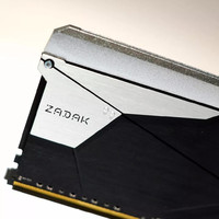 单条32GB容量：ZADAK发布 SHIELD DC AURA2 RGB DDR4 3200MHz 内存