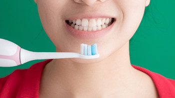 电器·家生活丨还在纠结电动牙刷型号？刷头买对才是硬道理！