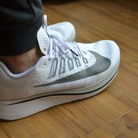 3折偶入的Nike Zoom FLY 男子跑步鞋轻晒单