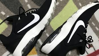 买鞋狂魔来推荐经济实惠老年漫步鞋 篇十四：Nike Air Max Motion Racer 