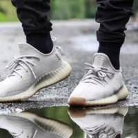   Yeezy 本月扎堆发售：Yeezy Boost 350 V2 “Sesame”配色将在“黑五”发售  