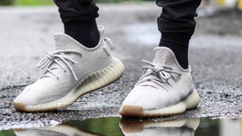   Yeezy 本月扎堆发售：Yeezy Boost 350 V2 “Sesame”配色将在“黑五”发售  