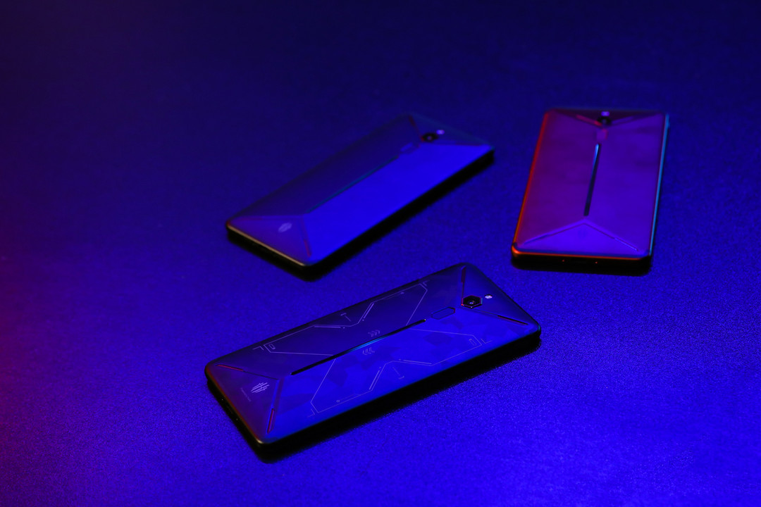 nubia 努比亚 发布 红魔Mars 电竞手机，最高10+256GB内存组合、液冷+风冷双散热