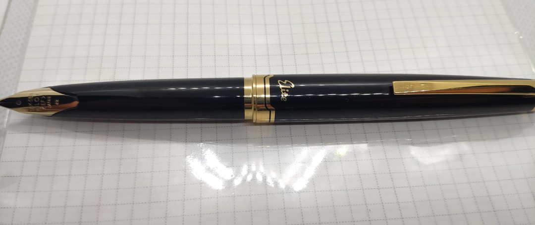 百乐钢笔的“日行”和“国行”不一样吗？