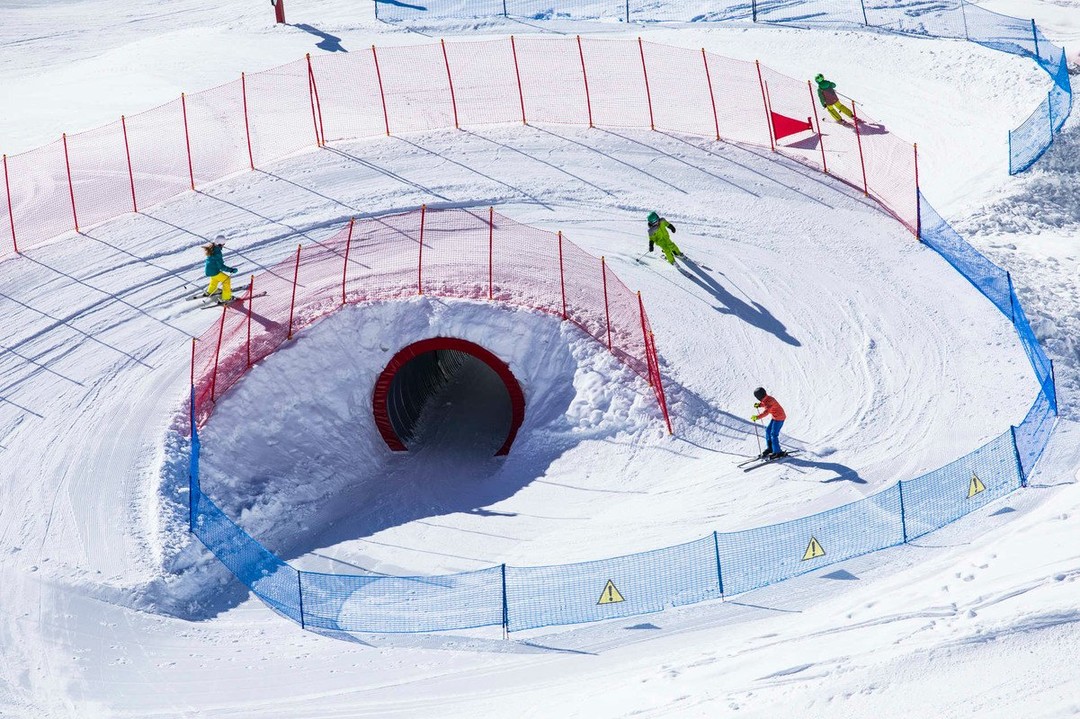 依托阿尔卑斯山,欧洲最佳的滑雪场主要集中在法国,意大利,瑞士和