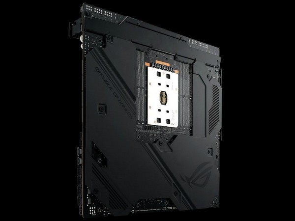 C621芯片组、32相供电、万兆LAN：ASUS 华硕 发布 ROG Dominus Extreme 旗舰主板