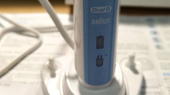 感受齿尖的震颤——博朗欧乐B(Oralb) 电动牙刷 P2000 开箱简评