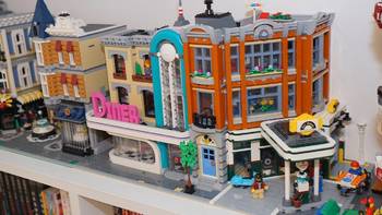 排骨猪玩具书房 篇二十八：走向怀旧时代的街景——Lego 10264 街角修车厂 