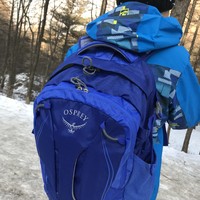 为了下一代 从小培养 Osprey Pogo 弹簧 24L户外书包推荐