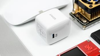 轻装上阵出差/通勤去：Anker 安克GaN PD 30W充电器+C2L/C2C数据线