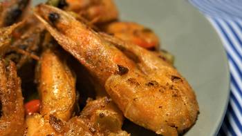暖男的深夜食堂——超级简单的椒盐大虾，你也来试试吧