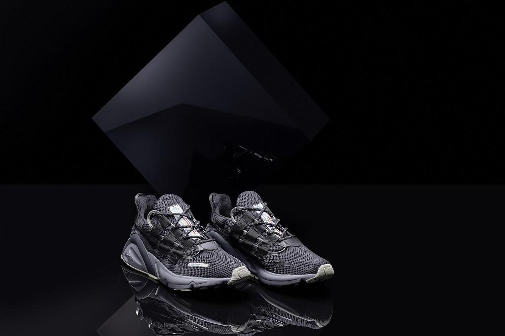 暗黑风格：adidas Originals 和 GORE-TEX 联合打造全新 LX CON 鞋款