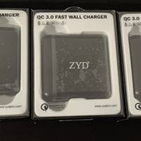 性价比不错的选择：ZYD 双口QC3.0智能充电器开箱