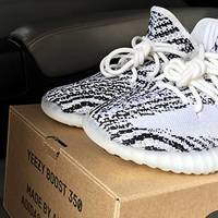 莆田爆款究竟还适不适合入手？ — Yeezy 350 v2 ZEBRA