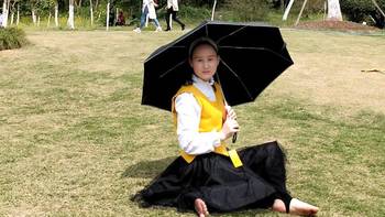 夏天必备！时尚达人专属轻盈便携阿玛姿防晒防紫外线太阳伞体验