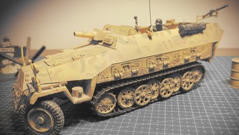 FOV 1:32 Sd.kfz. 251/9 半履带装甲车