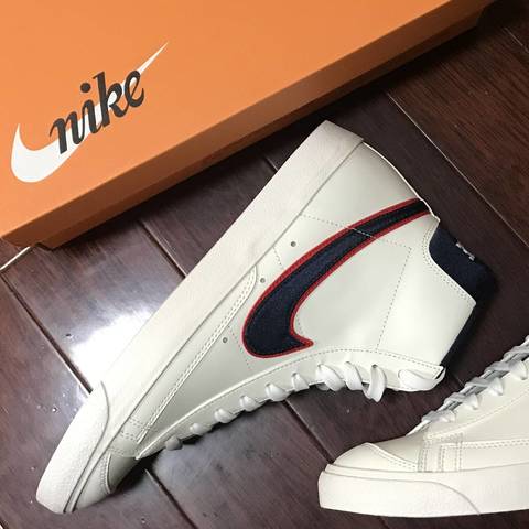 百搭别样配色的Nike Blazer Mid 77 VNTG