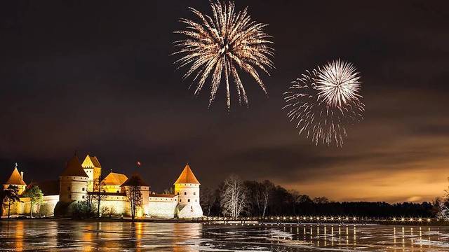 欧洲 篇五:欧洲最适合穷游国家,物价极低,建筑全