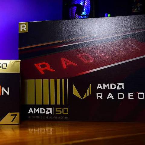 千金难买我愿意，AMD Radeon VII 五十周年纪念版开箱