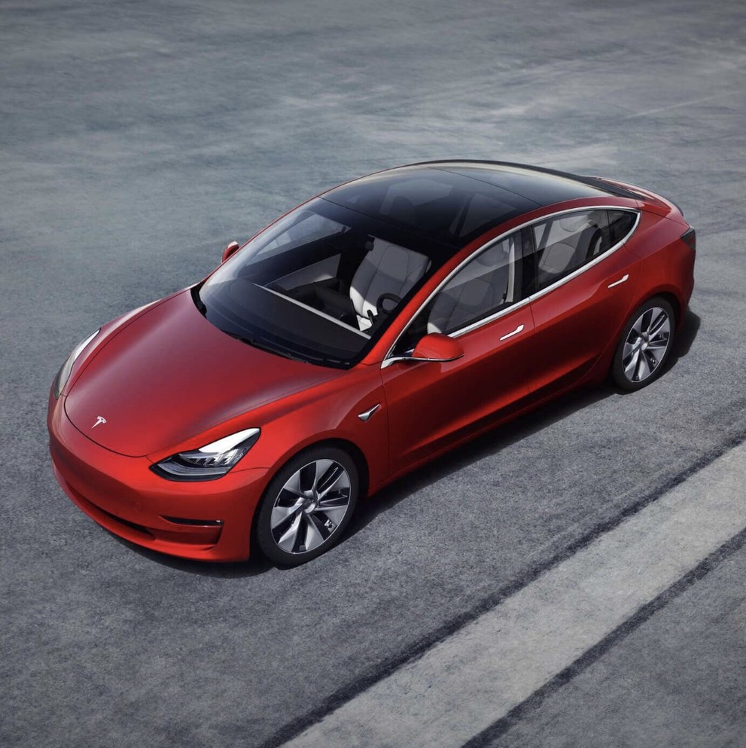 加速就像坐飞机，而且使用费用低，这个电子产品真香——特斯拉Tesla Model 3试驾感受