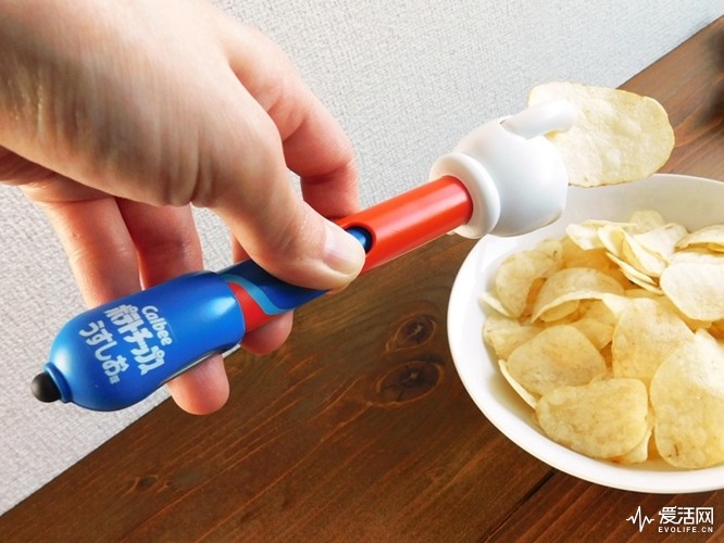 有了Smart Potato Chips 我们拒绝用手抓薯片吃