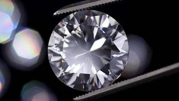 珠宝百科 篇二十一：钻石无坚不摧？掉在地上也可能会碎裂 