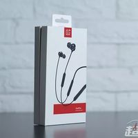 一加 云耳2 蓝牙无线耳机外观展示(耳套|项圈|电池仓)