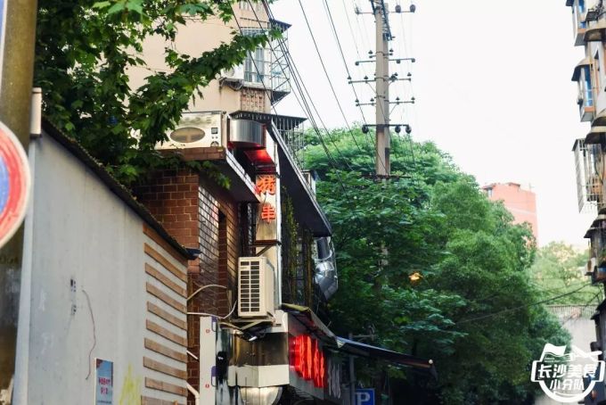 图样了,东瓜山这家烧烤店的老板跟我“上了一课”!