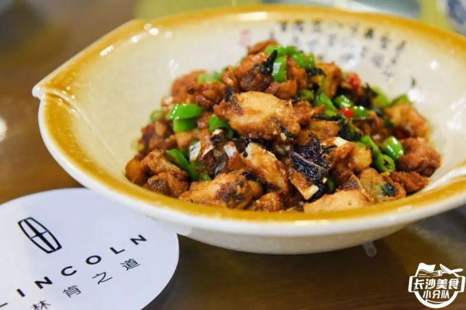 “钱四”更名“钱四口味鸡”,我觉得还是少点味?