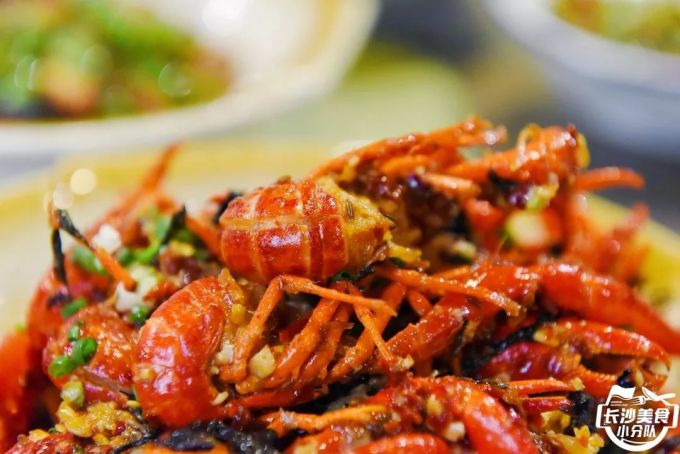“钱四”更名“钱四口味鸡”,我觉得还是少点味?