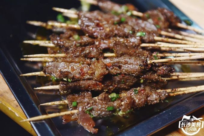 确实不一般!深藏于东瓜山的纯正猪肉烤串!