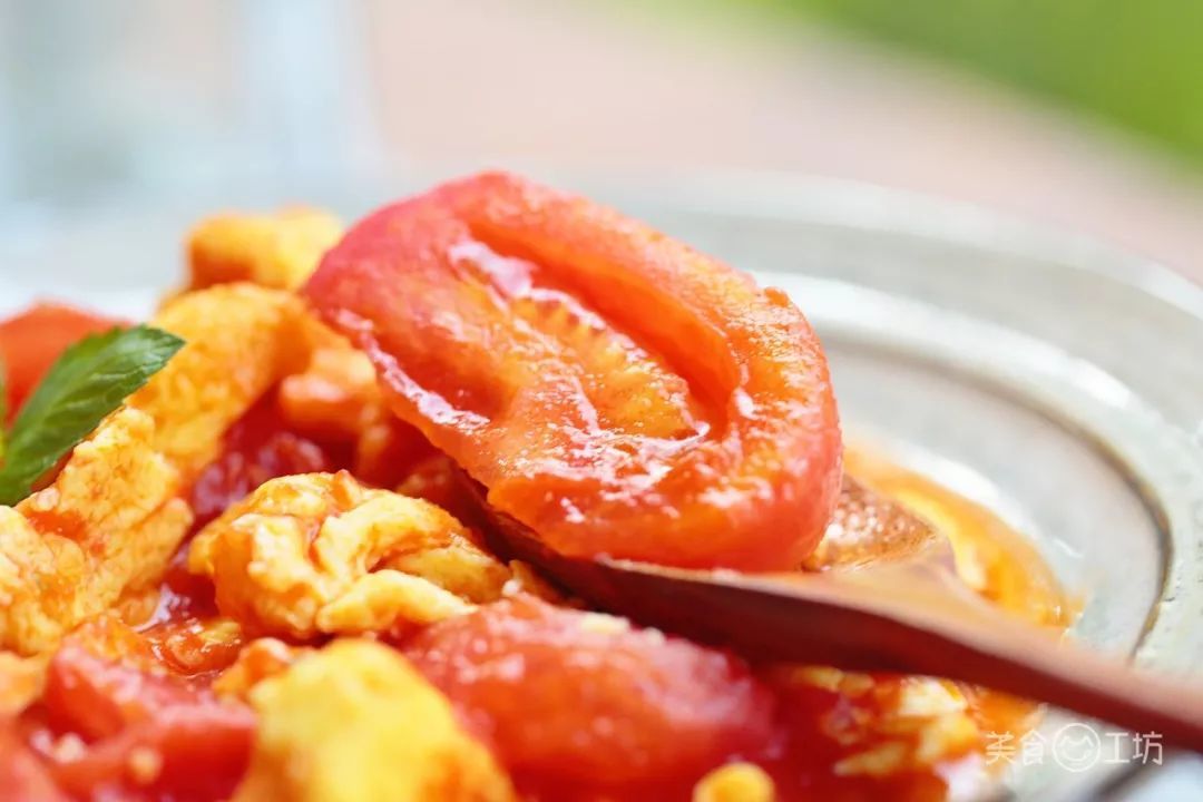 学会这5个技巧，就能做出滑嫩的番茄炒蛋！