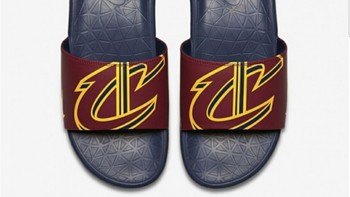 NIKE NBA克利夫兰骑士队SOLARSOFT拖鞋 满载老詹的回忆