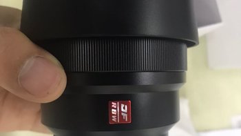 微单镜头 篇一：简单评测唯卓仕索尼镜头FE 85MM F1.8自动对焦