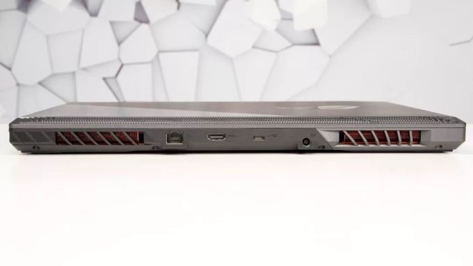 射击游戏玩家的宝贝:笔吧评测室 华硕 ROG 枪神3 15.6英寸240Hz刷新率游戏本评测